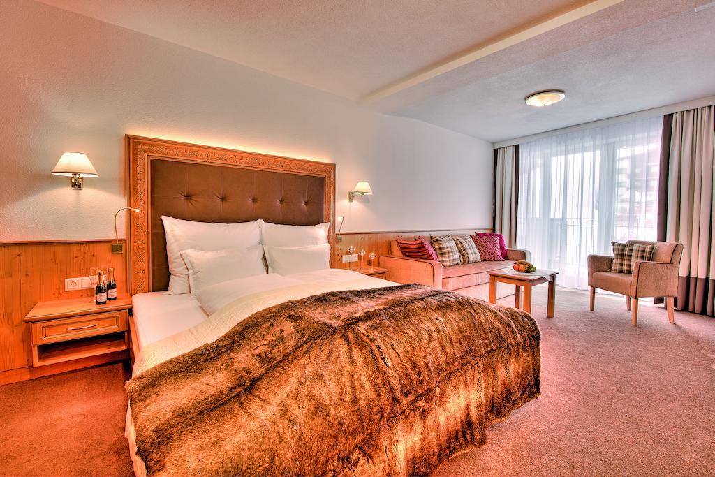 Hotel Garni Urezza อิสชเกิล ภายนอก รูปภาพ